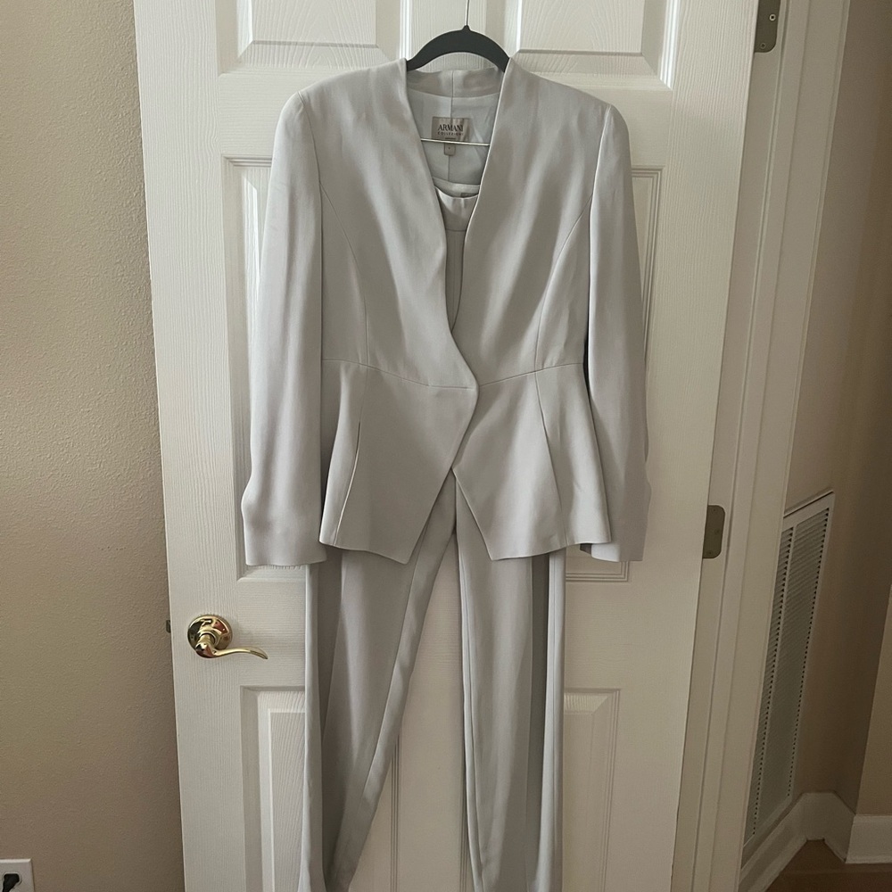 Armani Collezioni Silk-Blend Tailored Suit – Made in Italy (Size 6)
